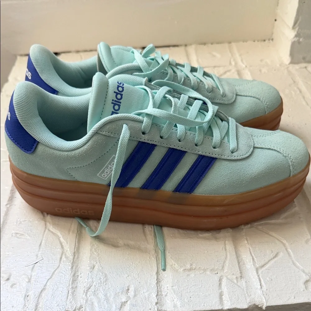 Adidas Light Green Sneakers with Blue Stripes - Picture 3 of 5